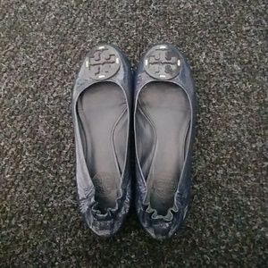 ballerina flats. Embellished with th TB isgnia